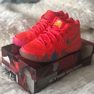 Kyrie 4 Cereal Pack Lucky Charms GS 5.5Y/7W